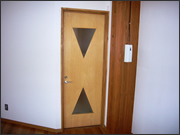 �{��/����C